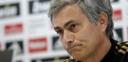 El técnico portugués José Mourinho durante la rueda de prensa que ofreció hoy previa al partido que disputará mañana el Real Madrid ante el Málaga, en la vuelta de los octavos de final de la Copa del Rey