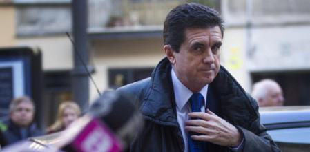 El ex presidente balear Jaume Matas entra a los juzgados de la Audiencia Provincial de Palma en el segundo día del juicio por el caso Palma Arena