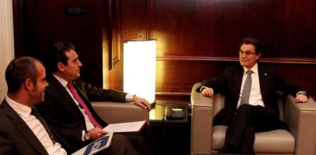 Mas se ha reunido con los representantes del mundo local catalán