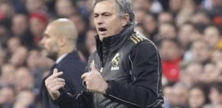 El entrenador portugués del Real Madrid, José Mourinho, durante el encuentro correspondiente a la ida de los cuartos de final de la Copa del Rey