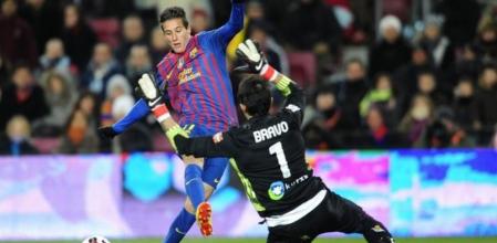 El azulgrana Cristian Tello, en la acción que ha supuesto el primer gol del Barça ante la Real Sociedad