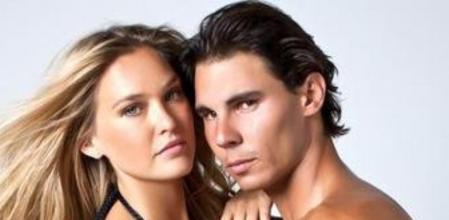 Bar Refaeli y Rafa Nadal posando para 'Sport Illustrated'