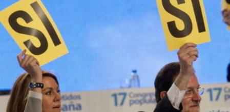 El presidente de España, Mariano Rajoy, y la secretaria general del PP, María Dolores de Cospedal