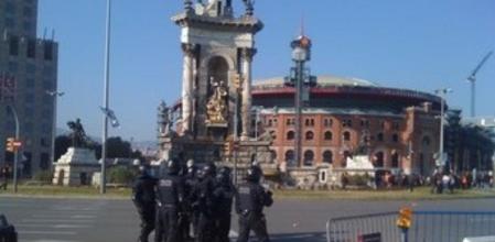 Los Mossos d'Esquadra acordonan el Mobile World Congress 2012