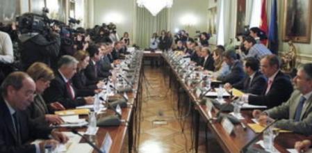 El ministro de Hacienda y Administraciones Públicas, Cristóbal Montoro, preside la reunión de la Comisión Nacional de Administraciones Locales.