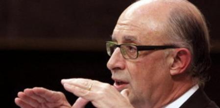 Cristóbal Montoro, durante el debate sobre el techo de gasto celebrado en el Congreso de los Diputados