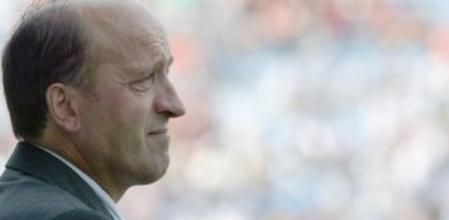 El nuevo entrenador del Villarreal, Miguel Ángel Lotina