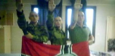 La policía sospecha de tres militares neonazis en relación al tiroteo del colegio de judío Tolouse.