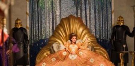 Diseño. El vestuario que luce Julia Roberts es obra de la fallecida diseñadora Eiko Ishioka