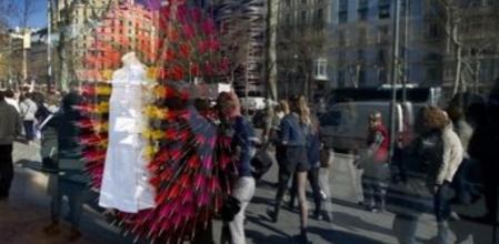 Paseo de Gràcia no es únicamente comercios de lujo, en él se han afincado también marcas aptas para todos los bolsillos