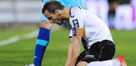 Roberto Soldado se lamenta tras la derrota del Valencia ante el Getafe