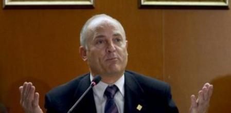 El alcalde de Sant Boi de Llobregat, Jaume Bosch, durante una rueda de prensa