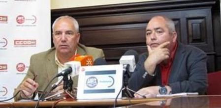 Los líderes andaluces de CCOO y UGT, Francisco Carbonero y Manuel Pastrana, en rueda de prensa previa a la huelga general