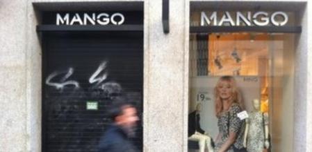 Algunas tiendas permanecen cerradas en la zona centro de Madrid