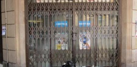 El Bingo Laietana de Barcelona, que sido asaltado esta madrugada, ha lamentado que los desperfectos causados en su recinto les obligarán a cerrar este jueves noche, por lo que dejarán de facturar unos 50.000 euros