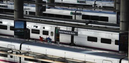 Trenes AVE parados en la estación de Atocha