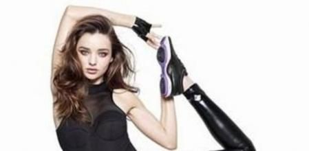 Miranda Kerr en una imagen de la campaña con Reebok
