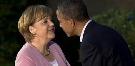 El presidente de EE.UU, Barack Obama, da la bienvenida a la canciller alemana Ángela Merkel en Camp David