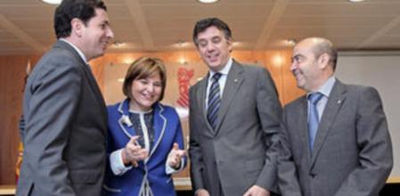 De izd a derecha los consellers de Murcia, Antonio Sevilla, Valencia, Isabel Bonig, Catalunya, Lluís Recoder y Baleares, Antonio Gómez