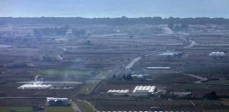 Vista del Baix Llobregat desde la montaña de Sant Ramon