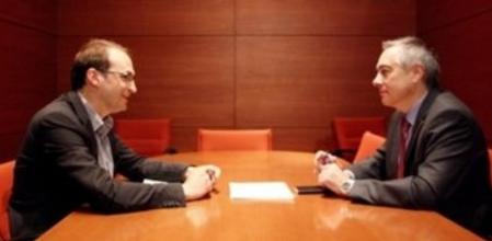 Pere Navarro y Joan Herrera, en su reunión en el Parlament