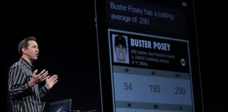 Presentación de la aplicación Siri para iPhone durante el discurso inaugural de la Conferencia Mundial de Apple 2012