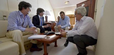 Mariano Rajoy, en el avión a Los Cabos (México) para asistir a la cumbre del G20