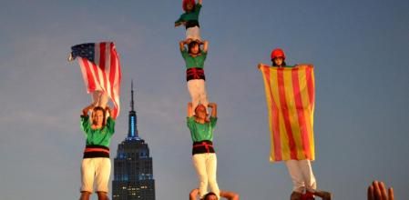 Los castellers de Vilafranca construyen castells en la cima de un rascacielos de Nueva York