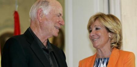 Michael Leven, número 2 de Sheldom Adelson, y Esperanza Aguirre.