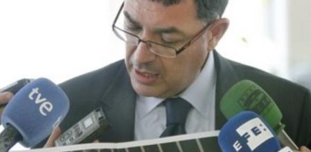 El portavoz de Compromís en Les Corts valencianas, Enric Morera, atiende a los medios de comunicación despues de su declaración como testigo ante el juez José Castro.