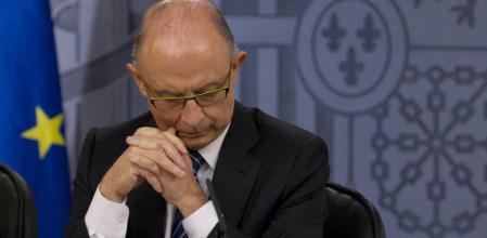 Cristóbal Montoro, ministro de Hacienda, durante la rueda de prensa posterior al Consejo de Ministros