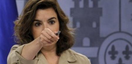 La vicepresidenta del Gobierno, Soraya Sáenz de Santamaría, durante la rueda de prensa tras el Consejo de Ministros