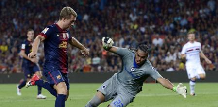 Deulofeu intenta regatear al portero de la Sampdoria