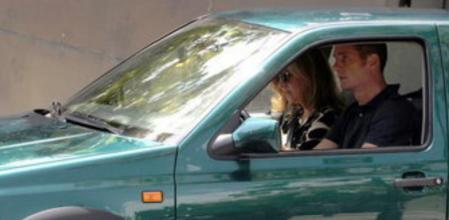 Los duques de Palma, la infanta Cristina y su esposo Iñaki Urdangarin, salen de su casa de Pedralbes en Barcelona en verano de 2012