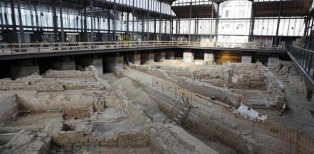 Vista de los restos arqueológicos hallados bajo el mercado del Born de Barcelona, que podrán observarse desde las pasarelas superiores