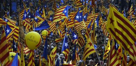 Diada de Catalunya 2012. Las banderas independentistas inundaron la ciudad de Barcelona en una manifestación unitaria