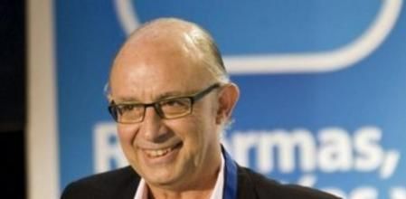 El ministro de Hacienda, Cristóbal Montoro, durante la clausura de la Escuela de Verano del PP, donde imparte hoy la conferencia 