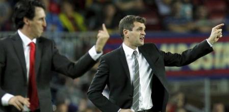 El entrenador del FC Barcelona, Tito Vilanova (d), y el del Spartak de Moscú, Unai Emery, durante un partido de la Liga de Campeones