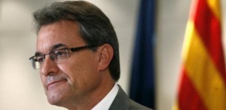 El presidente de la Generalitat, Artur Mas, durante la rueda de prensa que ofreció en la sede del Gobierno catalán en Madrid tras la reunión mantenida con Rajoy en el Palacio de la Moncloa.