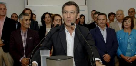 El presidente del PPdeG, Alberto Núñez Feijóo, pronuncia su discurso ante los candidatos de su partido por Lugo