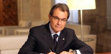 El presidente de la Generalitat, Artur Mas, ha firmado el decreto de disolución del Parlament y la convocatoria de las elecciones al Parlament que se celebrarán el 25 de noviembre.