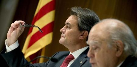 Artur Mas y Jordi Pujol en el acto de presentación del libro del expresident 'El caminant davant del congost'