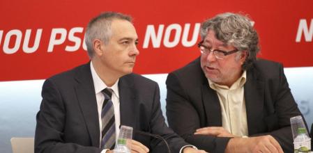 El primer secretario del PSC, Pere Navarro, junto al miembro de la Ejecutiva y alcalde de Cornellà, Antonio Balmón