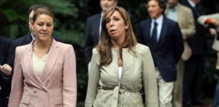 Llegada de la secretaria general del PP, María Dolores de Cospedal y la presidenta del PPC, Alicia Sánchez-Camacho a la reunión Intermunicipal del PP en Barcelona.