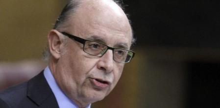 El ministro de Hacienda, Cristóbal Montoro, en el pleno del Congreso de los Diputados.