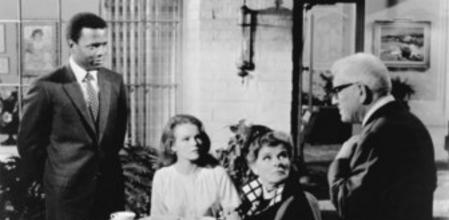 El ingreso de un nuevo miembro en el núcleo familiar supone el contacto con problemas anteriores y empieza el proceso de adaptación