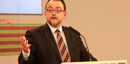 Daniel Fernàndez, secretario de organització del PSC, tras el primer sondeo emitido por TV3