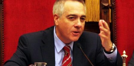 Pere Navarro, durante su último pleno como alcalde de Terrassa