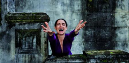 La actriz brasileña Sonia Braga fotografiada en la Escuela de Artes Visuales del Parque Lage, en Río de Janeiro. Braga es cofundadora de The National Hispanic Foundation for The Arts, que ayuda a los latinos a trabajar en el cine en Estados Unidos