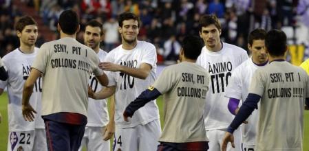 Homenaje a Tito Vilanova: Reverso de la camiseta del Barça, anverso de la que lució el Valladolid.